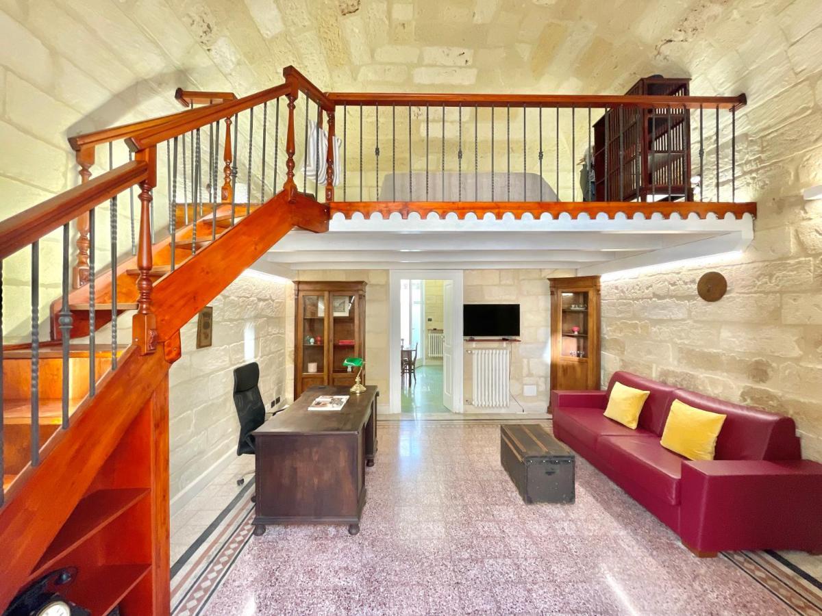 Апартаменти Vohis Luxury House - Fast Wi-Fi & Easy Parking Лечче Екстер'єр фото