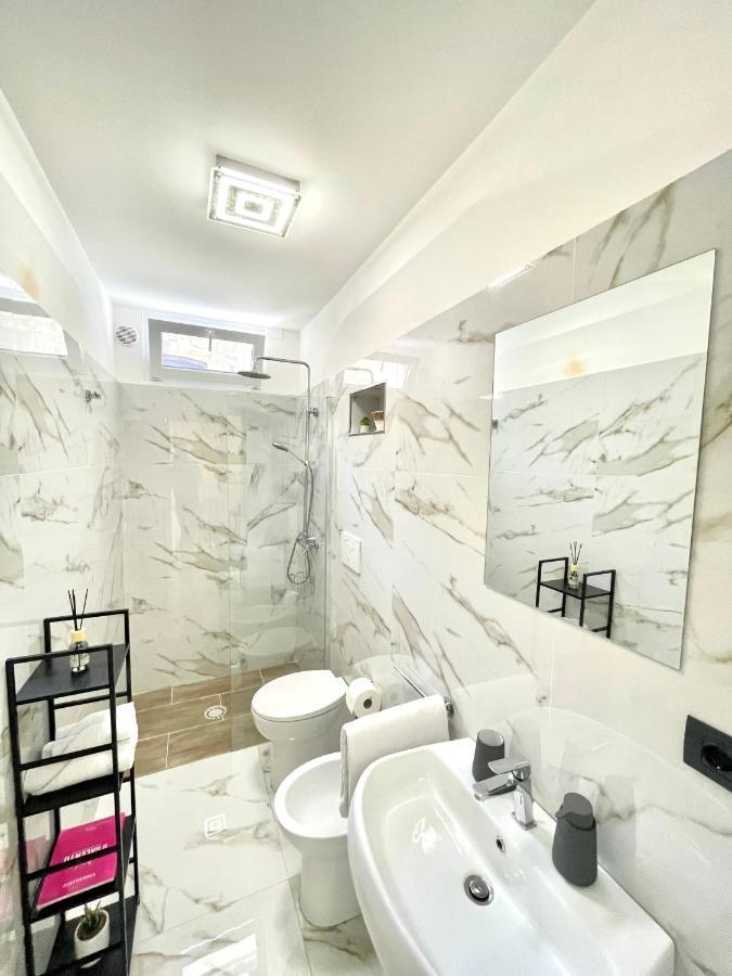 Апартаменти Vohis Luxury House - Fast Wi-Fi & Easy Parking Лечче Екстер'єр фото